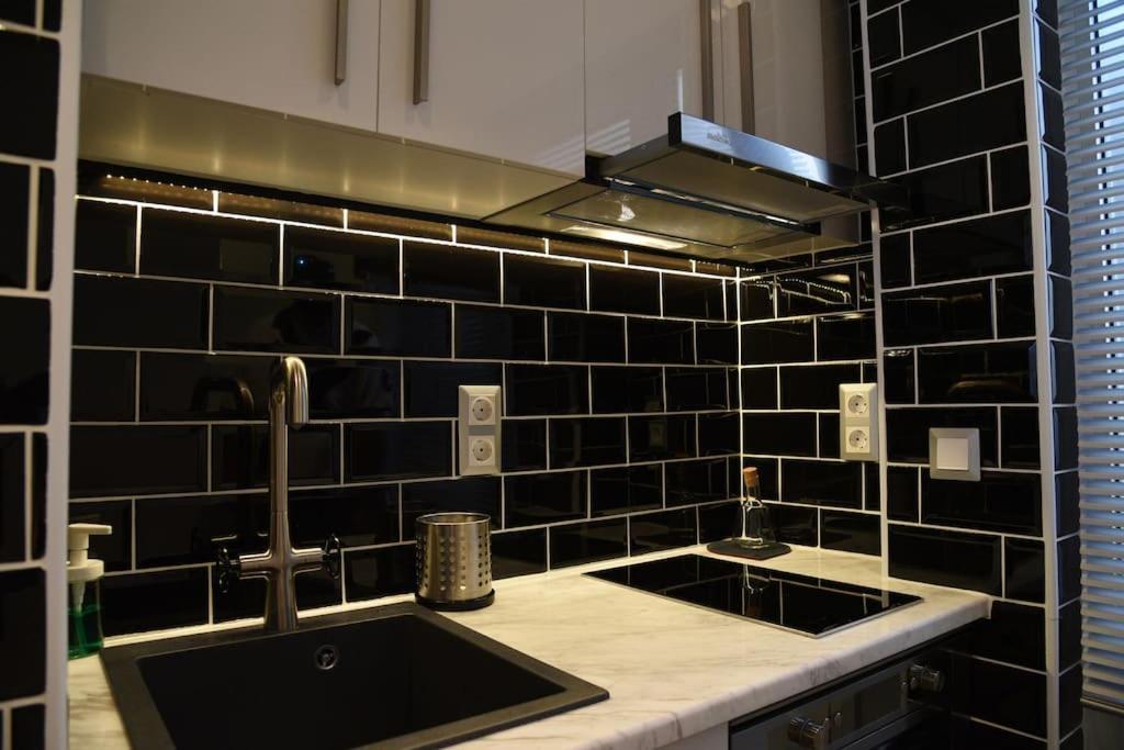 Syntagma Square, 30Sqm Nikis Luxurious Studio Athene Buitenkant foto