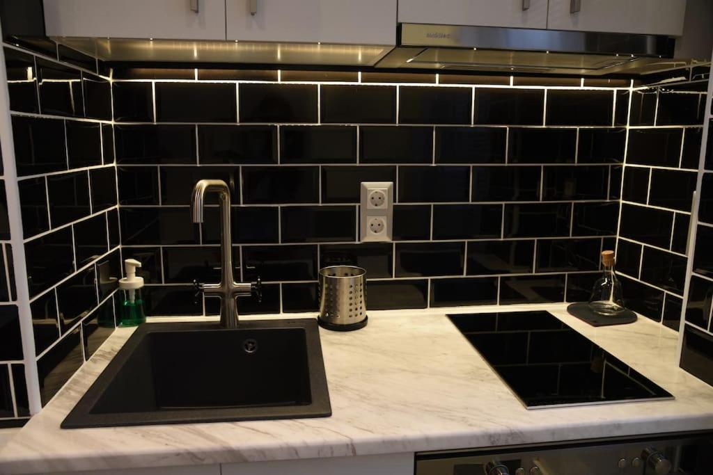 Syntagma Square, 30Sqm Nikis Luxurious Studio Athene Buitenkant foto